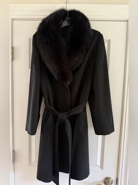 Women’s Cashmere Wool Coat with Fur Trimmed Collar